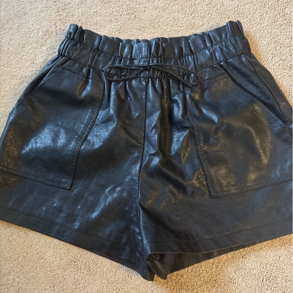 Women's Black faux Leather Shorts